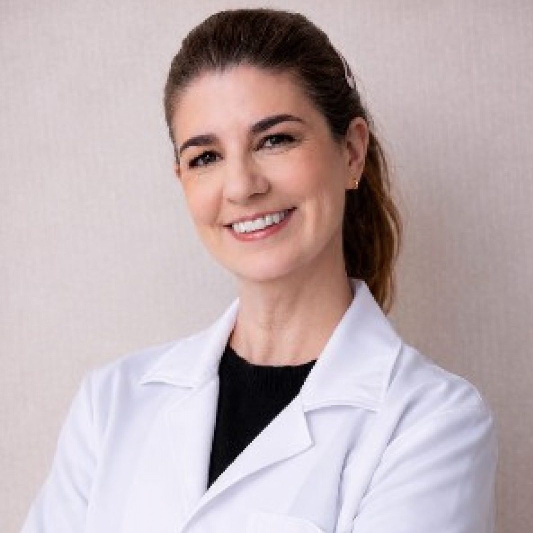 Dra. Paula Moraes
